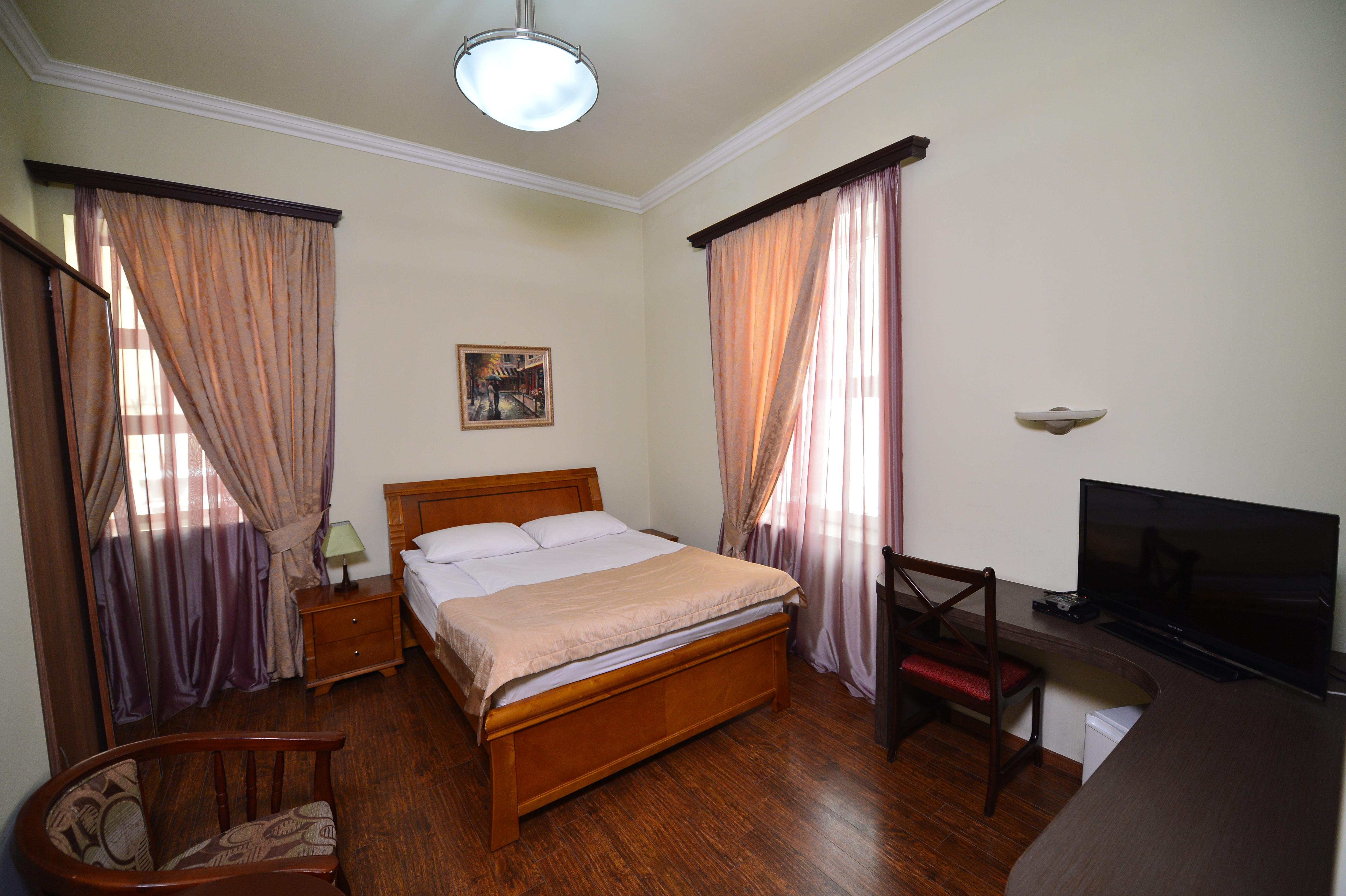 Yerevan Deluxe Hotel Exterior photo